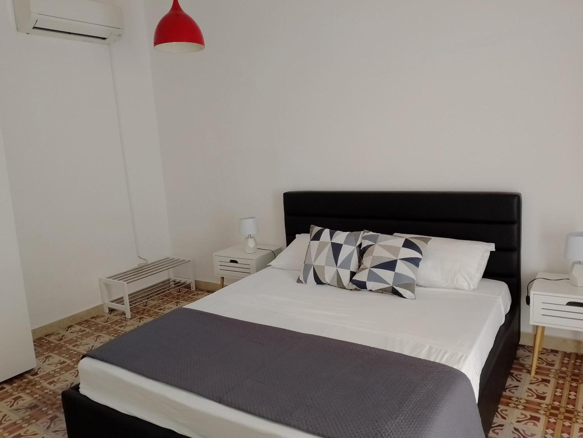 Amira Apartments Trapani Bagian luar foto